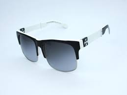 Новая коллекция солнцезащитных очков Chrome Hearts Balthy