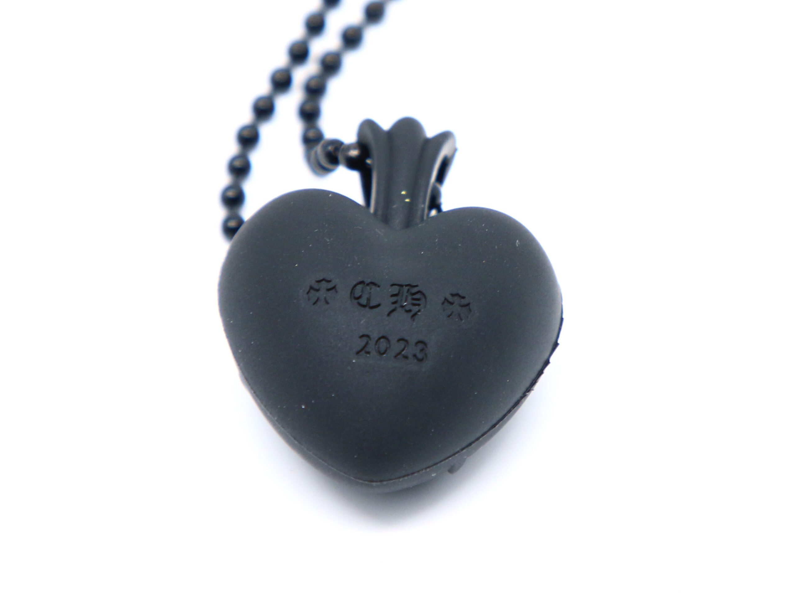 Силиконовое сердце Chrome Hearts 21