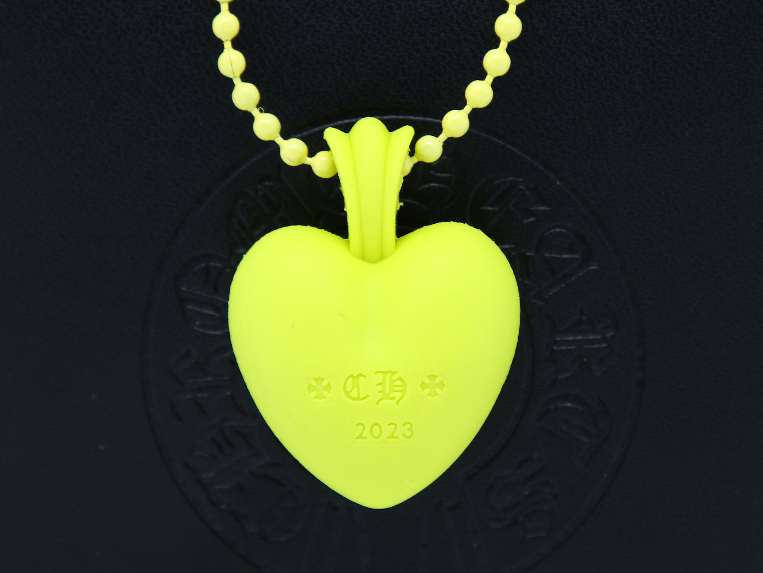 Силиконовое сердце Chrome Hearts 39