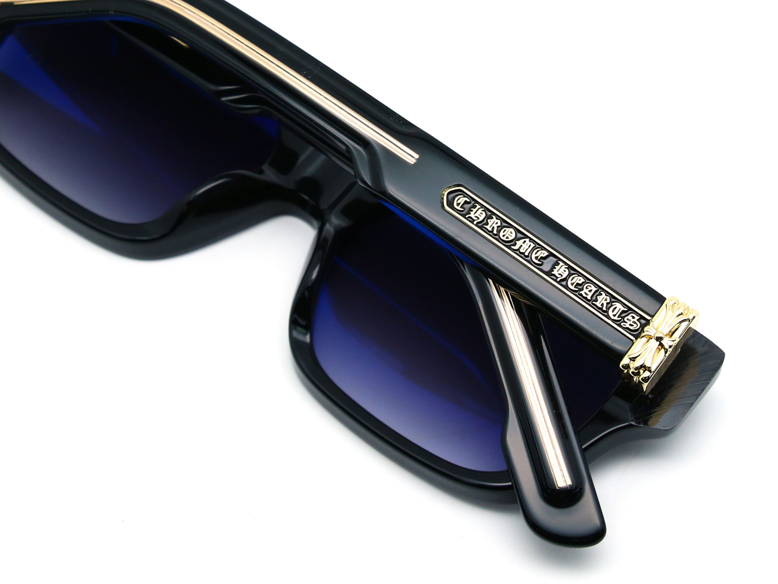 Chrome-Hearts-2-Thick-4