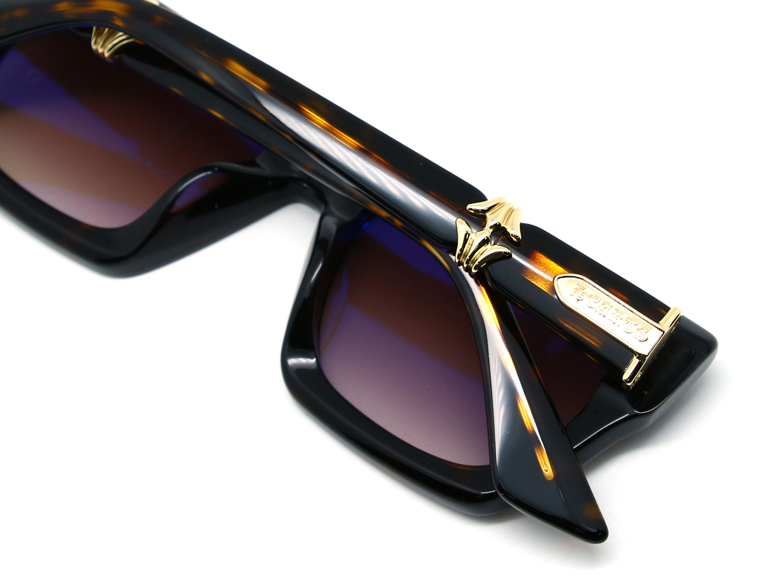 Chrome-Hearts-Cliterally-2